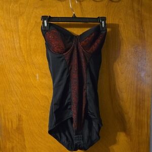 Black and Red Bustier Bodysuit 38D: MB